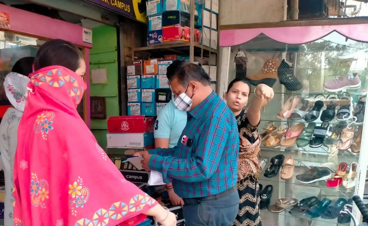*व्यवसायिक प्रतिष्ठान के बाहर गंदगी तो संचालक को देना होगा जुर्माना, आदत न सुधारने वालों को चिह्नित कर कठोर कार्रवाई की जाएगी : आयुक्त*