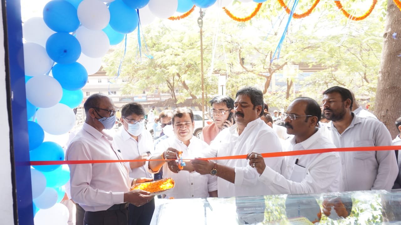 *शासकीय लाल बहादुर शास्त्री अस्पताल सुपेला में पांचवा जेनेरिक मेडिकल स्टोर का महापौर ने किया शुभारंभ, 55% छूट पर मिलेगी दवाइयां* *शासकीय लाल बहादुर शास्त्री अस्पताल सुपेला में पांचवा जेनेरिक मेडिकल स्टोर का महापौर ने किया शुभारंभ, 55% छूट पर मिलेगी दवाइयां*