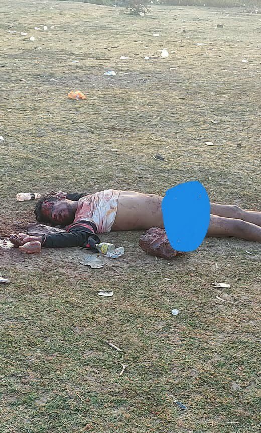 *शासकीय आईटीआई पावर हाउस मैदान में अर्धनग्न अवस्था में खून से लथपथ मिला युवक का शव, हत्या की आशंका मौके पर पहुंची पुलिस* *शासकीय आईटीआई पावर हाउस मैदान में अर्धनग्न अवस्था में खून से लथपथ मिला युवक का शव, हत्या की आशंका मौके पर पहुंची पुलिस*