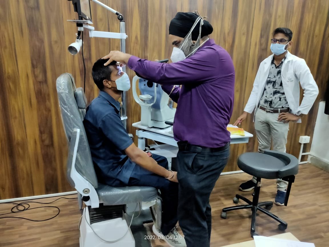 *जनसेवा का पर्याय बना एस.आर.हॉस्पिटल चिखली, निशुल्क स्वास्थ्य परीक्षण शिविर लगा डायल 112 के कर्मियों एवं उनके परिजनों का किया निशुल्क इलाज, 5 एंव 6 मार्च को भी जारी रहेगा शिविर*