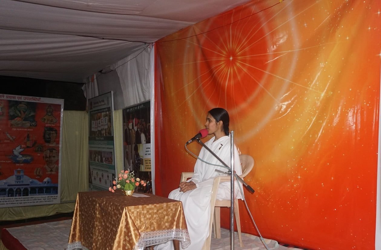 *मन में सिर्फ और सिर्फ पॉजिटिव विचार को आने दो – ब्रम्हाकुमारी रिया,  मन की शांति  जीवन की शक्ति" 10 दिवसीय शिविर शुरू*