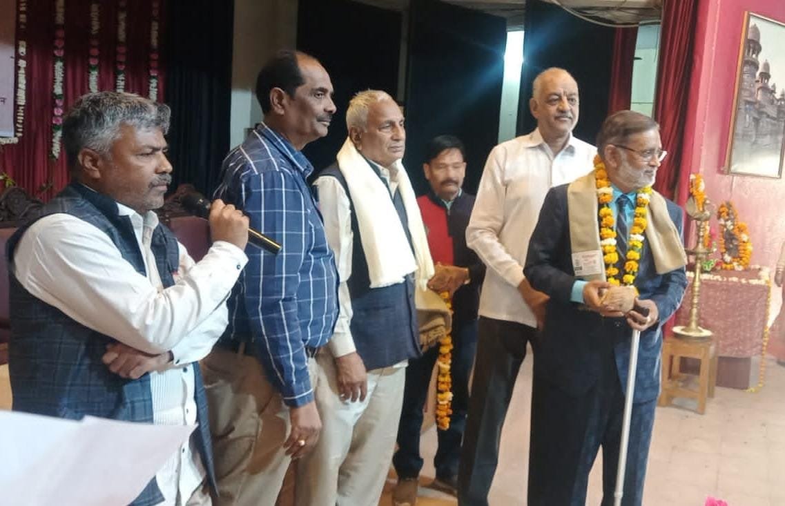 *आचार्य डा.महेशचन्द्र शर्मा ग्वालियर में सम्मानित, अ. भा. भवभूति समारोह में शोधसत्र की अध्यक्षता की डा.शर्मा ने*