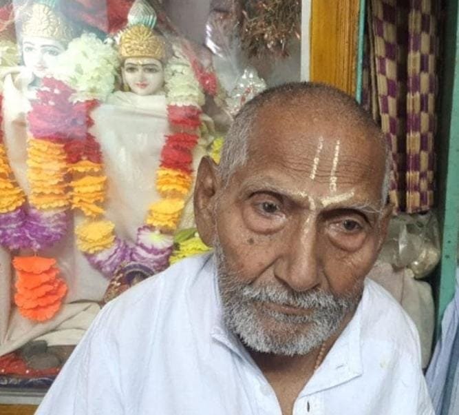 *दूध, फल और दवा से किया परहेज…..ये हैं 126 वर्ष के "शिवानंद बाबा" आज पद्मश्री से हुए सम्मानित, जानिए इनकी लंबी और फिट जिंदगी का राज*