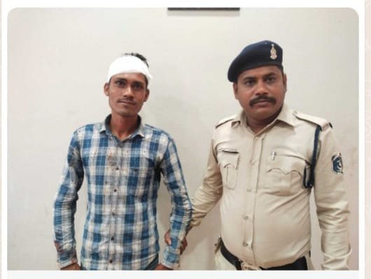*पूर्व प्रेमी ने महिला पर किया हंसिया से जानलेवा हमला, पाटन पुलिस ने किया गिरफ्तार हथियार जप्त*