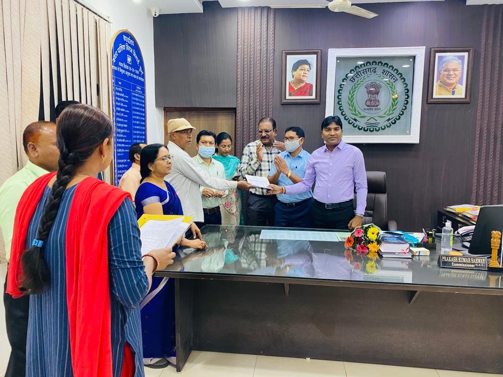 *हेल्पर, सफाई कामगार और लाईनमेन से पदोन्नत हुए सहायक राजस्व निरीक्षक के पद पर, निगमायुक्त  ने 5 कर्मचारियों को दी पदोन्नति*