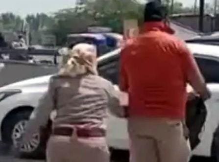 *होटल में अन्य महिला के साथ पार्टी मना रहे एएसपी के ड्रायवर को सिपाही पत्नी ने जड़ा थप्पड़*