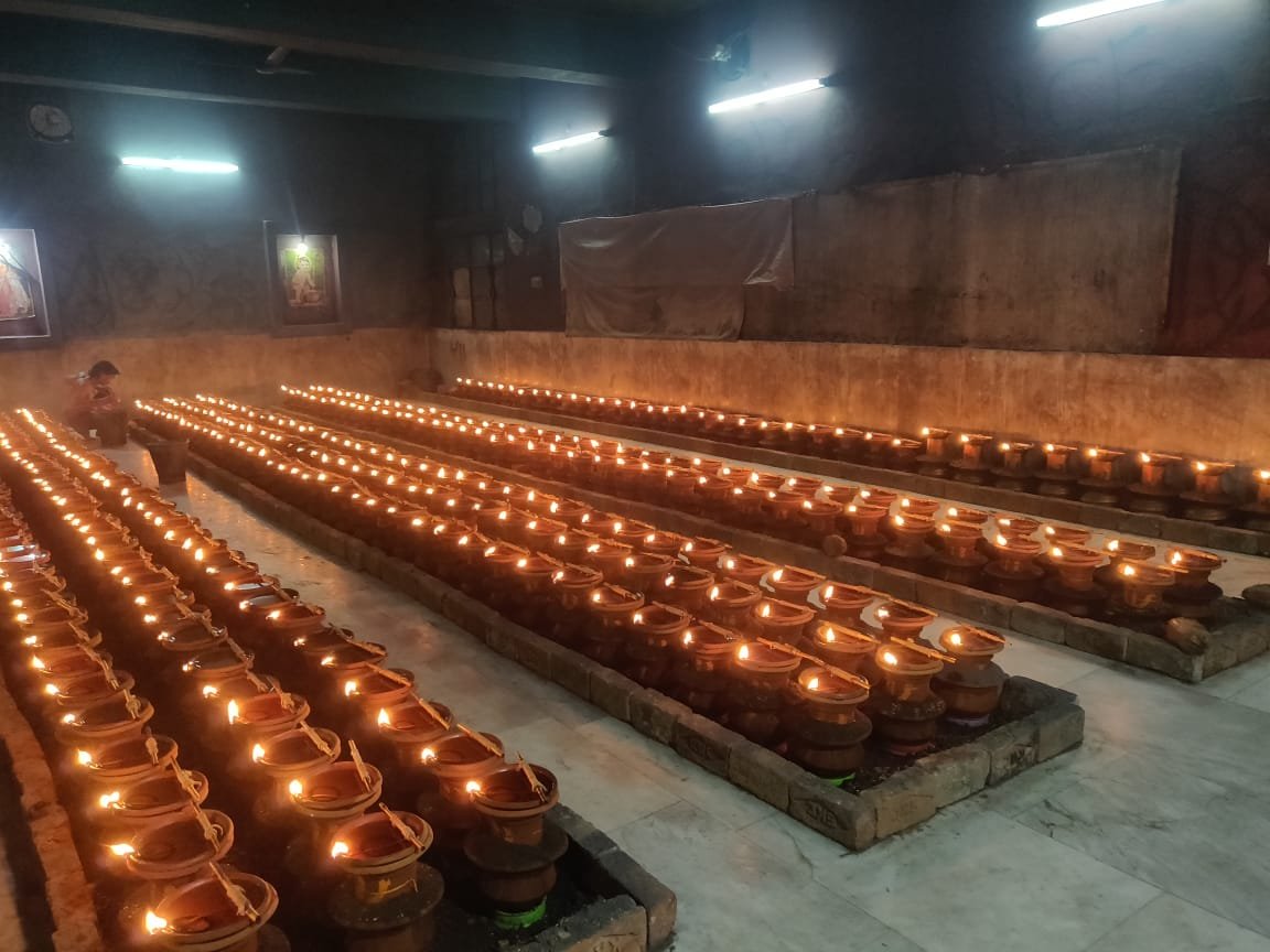 श्री सत्तीचौरा माँ दुर्गा मंदिर, गंजपारा दुर्ग के 12 वां वार्षिकोत्सव एवं चैत्र नवरात्र पर्व पर भव्य आयोजन के साथ सजा माता का द्वार