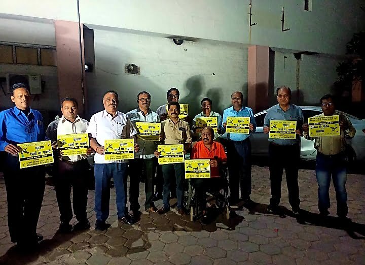 सर्व धर्म सेवा मंच ने पानी बचाने का लिया संकल्प सार्वजनिक नलों के पास पानी बचाने लगाए जा रहे हैं, स्टीकर, भवनों में वाटर हार्वेस्टिंग सिस्टम लगाने की अपील सर्व धर्म सेवा मंच ने पानी बचाने का लिया संकल्प सार्वजनिक नलों के पास पानी बचाने लगाए जा रहे हैं, स्टीकर, भवनों में वाटर हार्वेस्टिंग सिस्टम लगाने की अपील