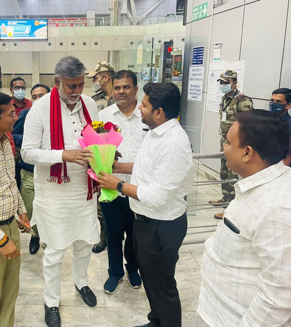 दो दिवसीय दौरे पर छग पहुंचे केंद्रीय मंत्री का श्रीराम जन्मोत्सव समिति ने किया भव्य स्वागत दो दिवसीय दौरे पर छग पहुंचे केंद्रीय मंत्री का श्रीराम जन्मोत्सव समिति ने किया भव्य स्वागत