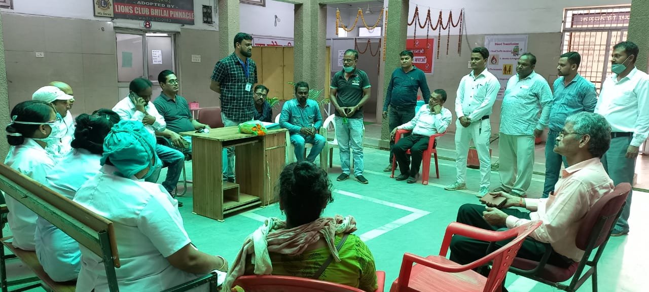 छत्तीसगढ़ प्रदेश स्वास्थ्य कर्मचारी संघ को तीन दिवसीय निश्चित कालीन हड़ताल के लिए लाल बहादुर शास्त्री अस्पताल के अधिकारियों एवं कर्मचारियों ने दिया समर्थन
