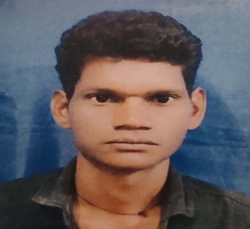 शराब की लत और आए दिन विवाद से परेशान हो माँ और छोटे भाई ने की हत्या, औंधी की झाड़ियों में मिली थी लाश मामले का खुलासा करेगी पुलिस आज शराब की लत और आए दिन विवाद से परेशान हो माँ और छोटे भाई ने की हत्या, औंधी की झाड़ियों में मिली थी लाश मामले का खुलासा करेगी पुलिस आज