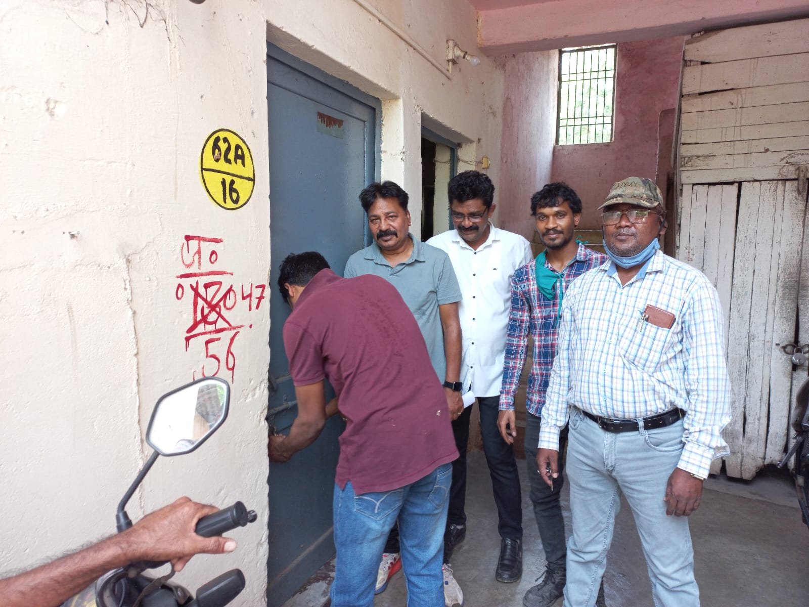 टाउनशिप में बीएसपी द्वारा बेदखली अभियान के तहत 300 आवास कराए गए मुक्त, आज भी से आवास कराए गए खाली, भू माफिया एवं अवैध कब्जे धारियों के खिलाफ प्रबंधन का बड़ा अभियान टाउनशिप में बीएसपी द्वारा बेदखली अभियान के तहत 300 आवास कराए गए मुक्त, आज भी से आवास कराए गए खाली, भू माफिया एवं अवैध कब्जे धारियों के खिलाफ प्रबंधन का बड़ा अभियान
