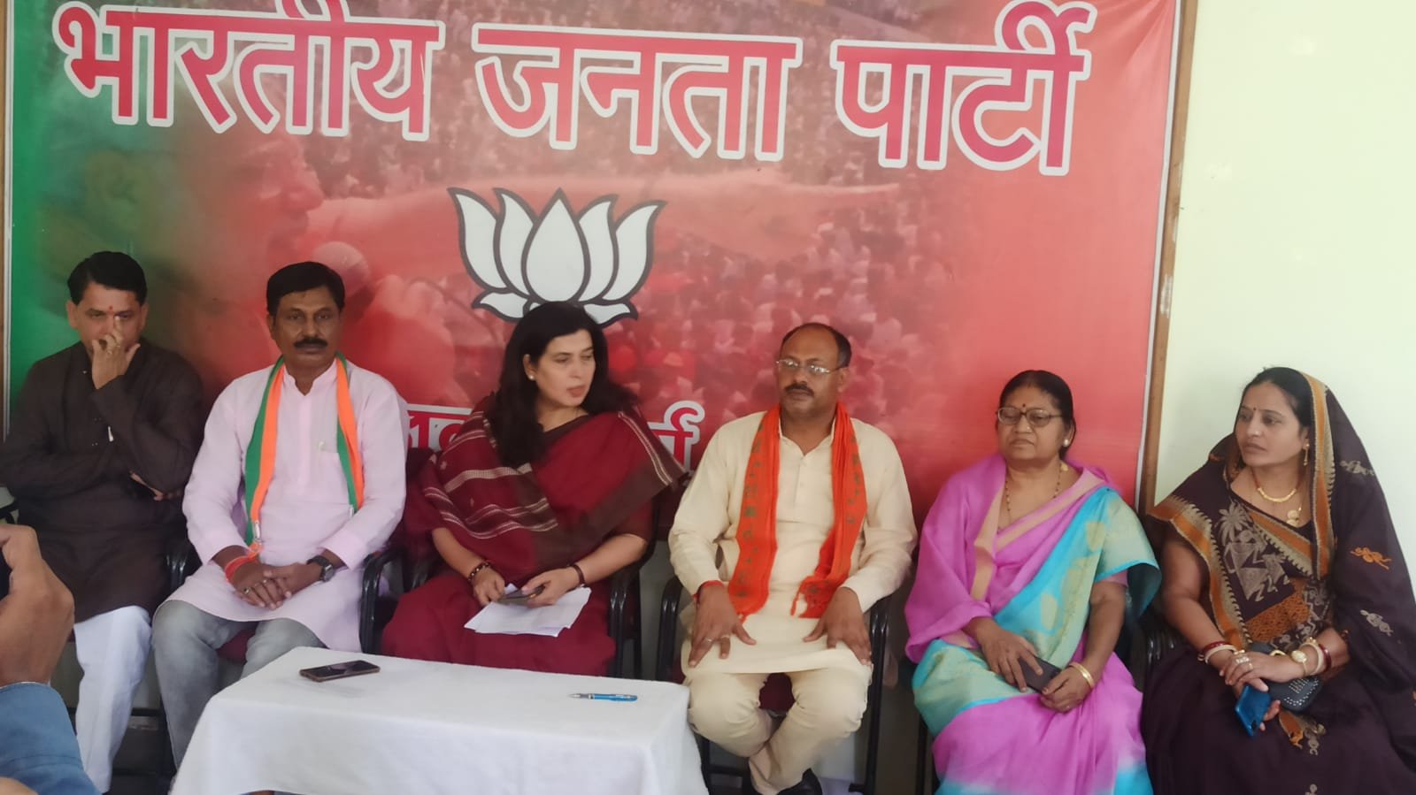 देश  प्रधानमंत्री नरेंद्र मोदी के सक्षम नेतृत्व में विकास और प्रगति की नई ऊंचाइयों को छू रहा है – डॉ सरोज