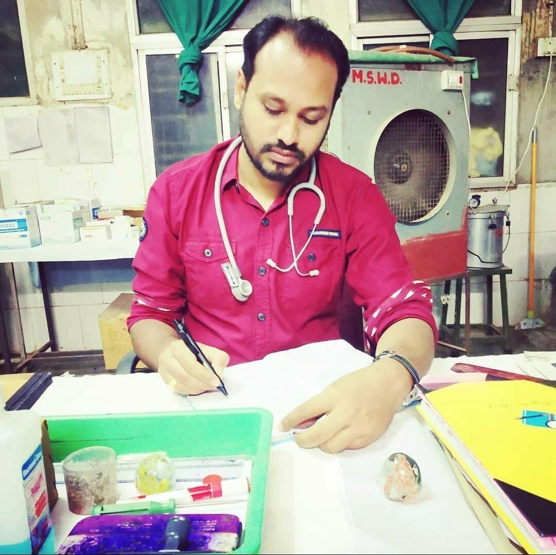 लोग कहते थे डॉक्टर बनना छोटे शहर के स्टूडेंट के बस की बात नहीं, सपना ही रह जाएगा, माता-पिता का सपना पूरा करने तीन साल तक नहीं चलाई बाइक, साइकिल से रोज जाता था कोचिंग पढ़ें  अमित की सफलता की कहानी