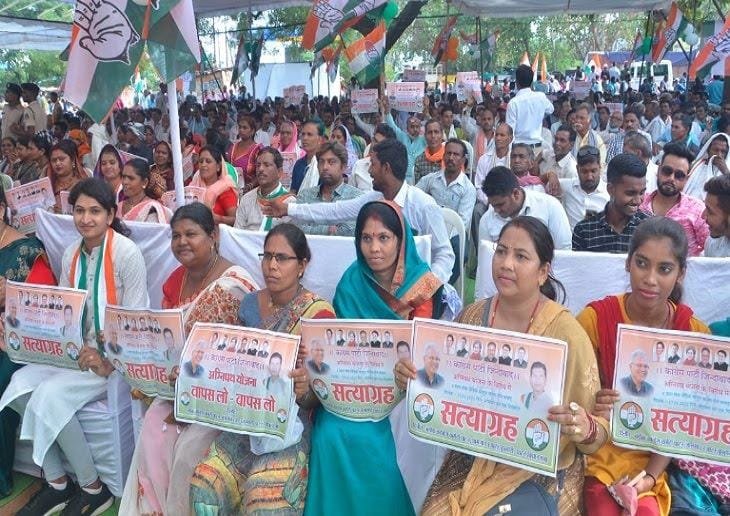 दुर्ग भिलाई में कांग्रेसियों ने सत्याग्रह कर जताया अग्निपथ का विरोध