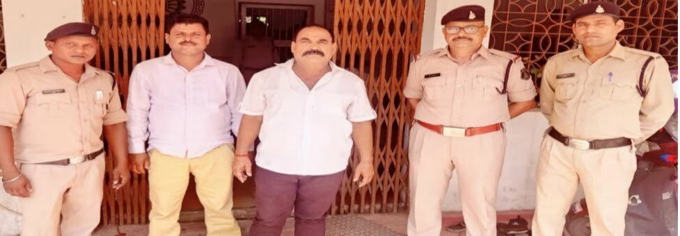 रिसाली मार्केट स्थित कपड़ा दुकान में कार घुसाने के आरोपी धरे गए, जैन परिवार की हत्या का किया था प्रयास, लेन-देन का था पुराना मामला