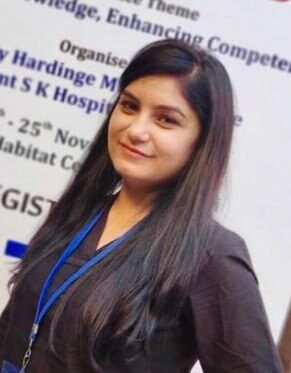 सफलता और असफलता के बीच सिर्फ सोच का होता है फासला दो साल कोचिंग के बाद नहीं हुआ सलेक्शन तो कर दिया गिवअप, सेल्फ मोटिवेशन से तीसरी कोशिश में हुआ चयन पढ़िए निशिका की डॉक्टर बनने तक की सफलता की कहानी