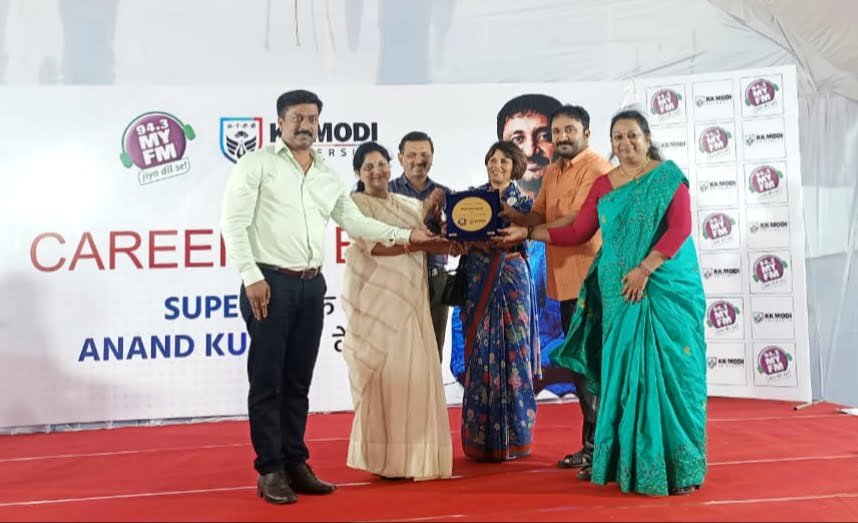 सकारात्मक सोच, प्रबल एवं अथक प्रयास व धैर्य सफलता के मूल मंत्र- आनंद कुमार,  सुपर 30 के आनंद सर ने बच्चों को बतायें सफलता पाने के तरीके