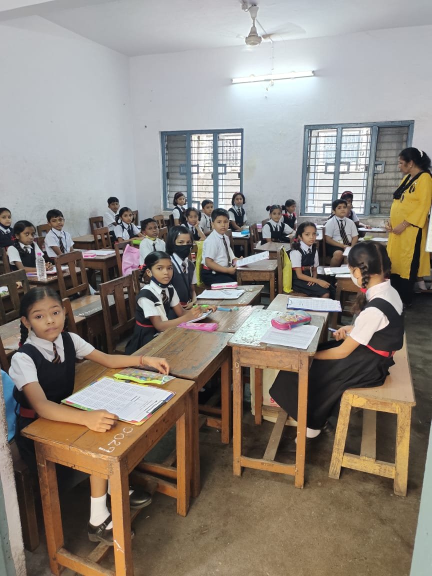 ग्रीनफील्डिंस एजुकेशन ट्रस्ट इंडिया द्वारा आज लिया गया स्कॉलरशिप टेस्ट, प्रदेश भर में बनाए गए 27 केंद्र ,बैंक,SSC,UPSC, CGPSC प्रतिस्पर्धी परीक्षाओं की होगी तैयारी