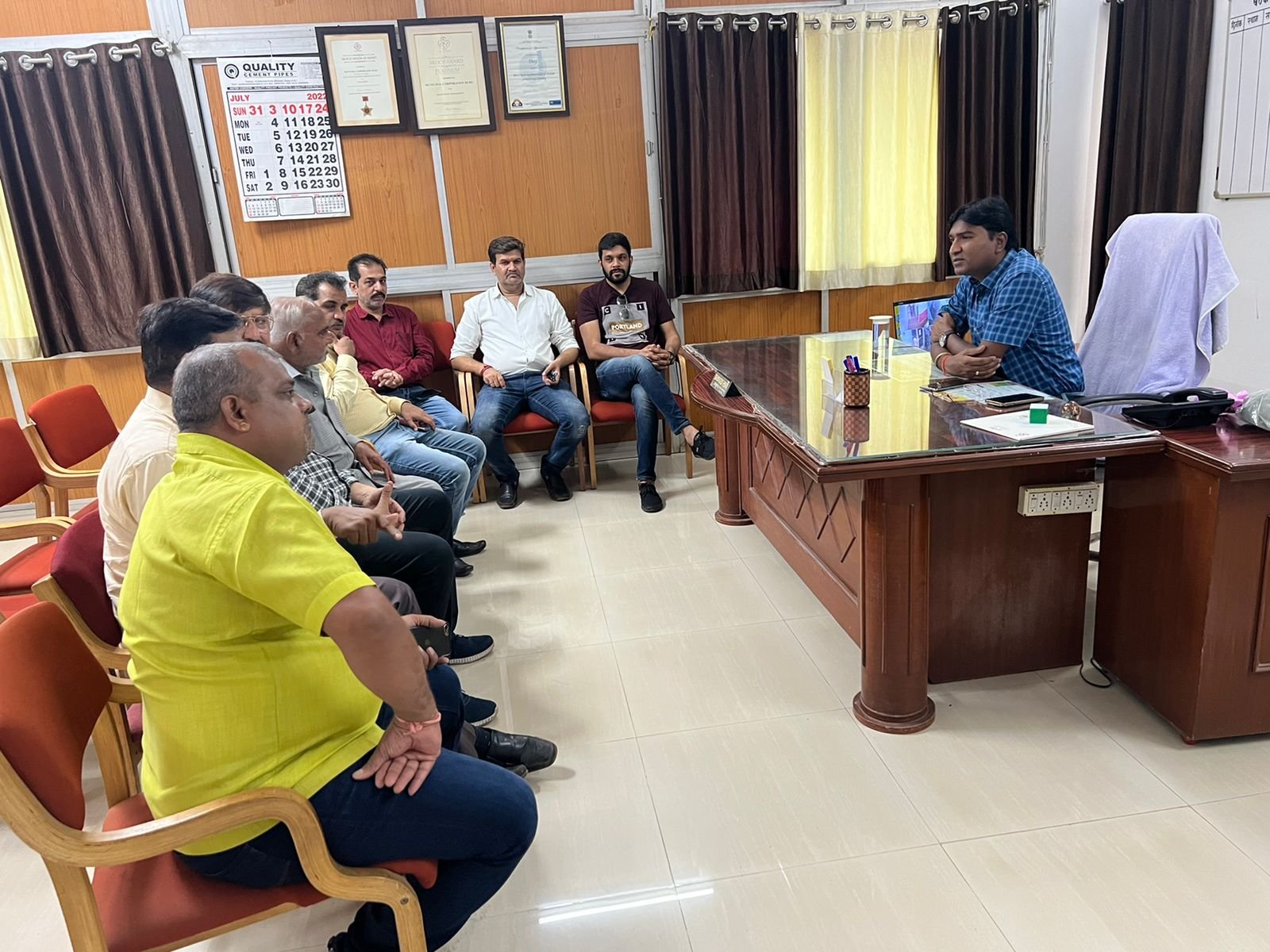 सिंगल यूज प्लास्टिक में कार्यवाही कर रहे निगम अधिकारियों को भी माइक्रोन की होनी चाहिए जानकारी, कैट एवं दुर्ग चेंबर ने दी नवनियुक्त आयुक्त को सलाह