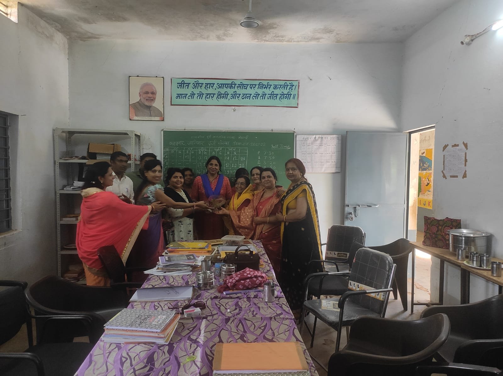 विप्र फाउंडेशन महिला प्रकोष्ठ ने गुरु पूर्णिमा पर जिले के ग्रामीण शिक्षक शिक्षिकाओं का किया सम्मान
