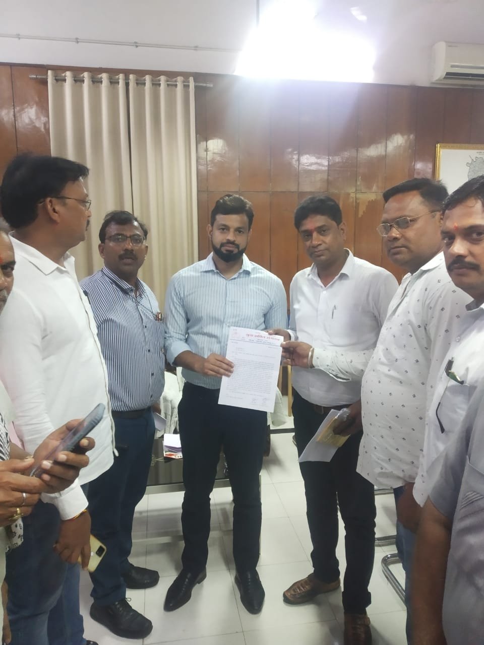 शराब दुकान हटाने युवा शक्ति संगठन का संघर्ष जारी,  कलेक्टर से लगाई गुहार