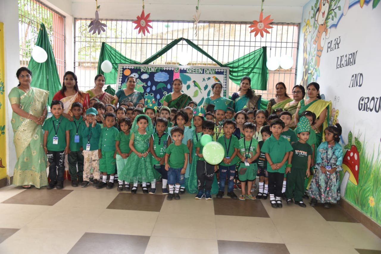 मैत्री विद्या निकेतन स्कूल में मनाया गया हरियाली दिवस मैत्री विद्या निकेतन स्कूल में मनाया गया हरियाली दिवस