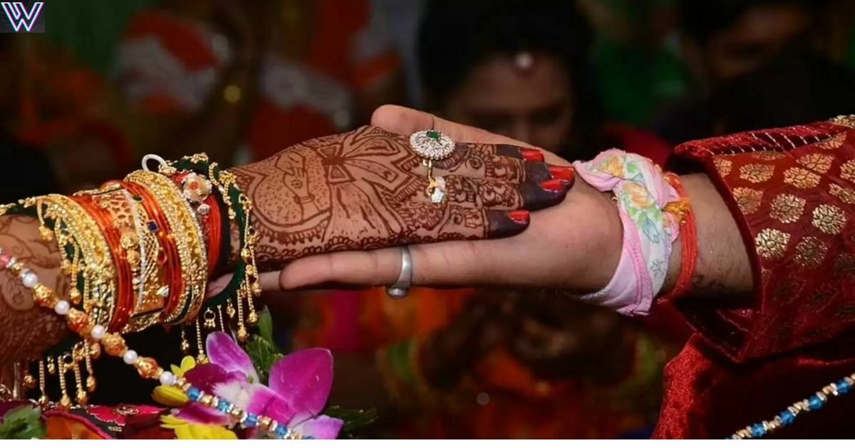 बहन भाई ने रचाया विवाह, वजह जान सरकारी कर्मचारी भी रह गए दंग
