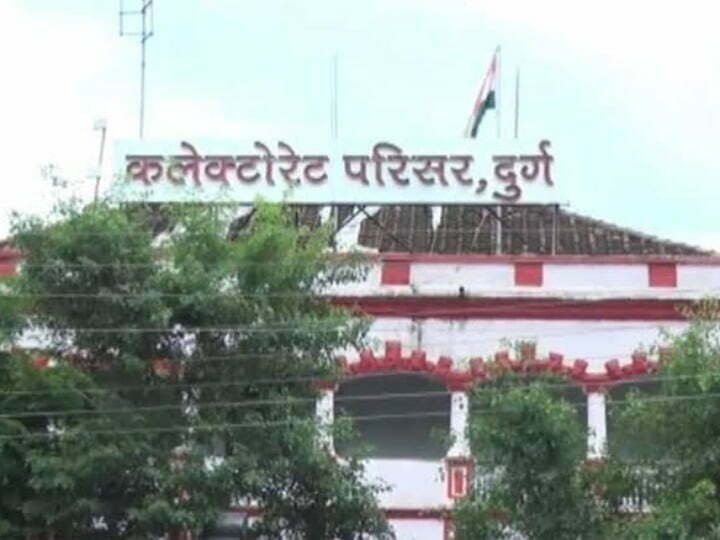 जिले में वर्ष भर उत्कृष्ट सेवा कार्य करने वाले 70 अधिकारी एवं कर्मचारी स्वतंत्रता दिवस समारोह में मुंबई सम्मानित, आकर्षी कश्यप, डॉ आशीष शर्मा सहित पढ़ें सम्मानित होने वालों के नामों की सूची जिले में वर्ष भर उत्कृष्ट सेवा कार्य करने वाले 70 अधिकारी एवं कर्मचारी स्वतंत्रता दिवस समारोह में मुंबई सम्मानित, आकर्षी कश्यप, डॉ आशीष शर्मा सहित पढ़ें सम्मानित होने वालों के नामों की सूची