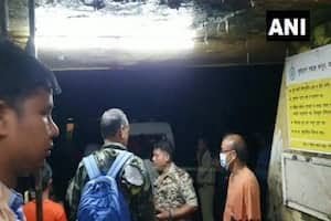 बंगाल के कूचबिहार में 10 कांवड़ियों की मौत, 16 घायल; 27 थे सवार, घटना के बाद पिकअप वाहन चालक हुआ फरार बंगाल के कूचबिहार में 10 कांवड़ियों की मौत, 16 घायल; 27 थे सवार, घटना के बाद पिकअप वाहन चालक हुआ फरार