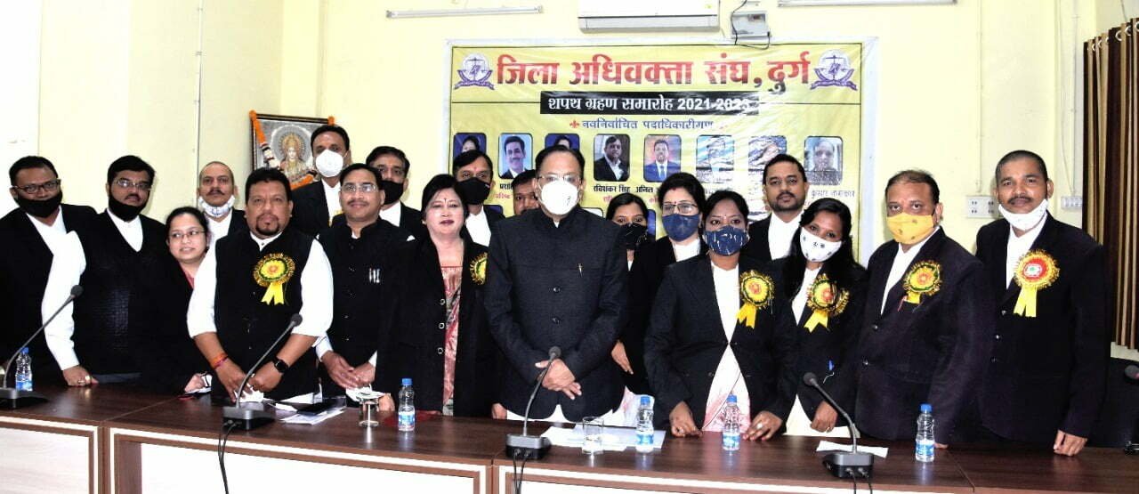 *अधिवक्ताओं ने स्वतंत्रता संग्राम की लड़ाई न्यायालय के भीतर भी लड़ी और बाहर भी लड़ी – भूपेश,  दुर्ग में बार एसोसिएशन का कक्ष होगा रिनोवेट, लाइब्रेरी भी अपग्रेडेड होगी, मुख्यमंत्री ने वर्चुअल शपथ ग्रहण समारोह में की घोषणा*