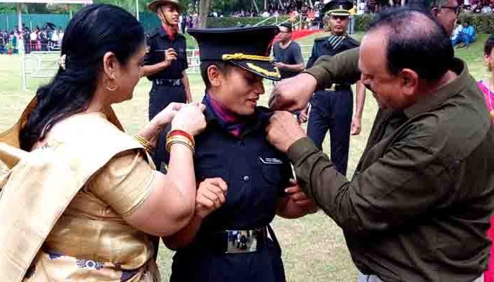राजनांदगांव की वंशिका बनीं छत्तीसगढ़ की पहली महिला लेफ्टिनेंट, मुख्यमंत्री ने दी बधाई