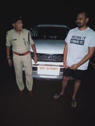 अमलेश्वर थाने पहुंचकर अपर कलेक्टर उनके भाई व भांजे ने जमकर किया हंगामा, मौजूद पुलिस स्टाफ पर लगाए शराब सेवन का आरोप, रूटीन चेकिंग के दौरान उनकी गाड़ी को रोकना पड़ा पुलिस को भारी