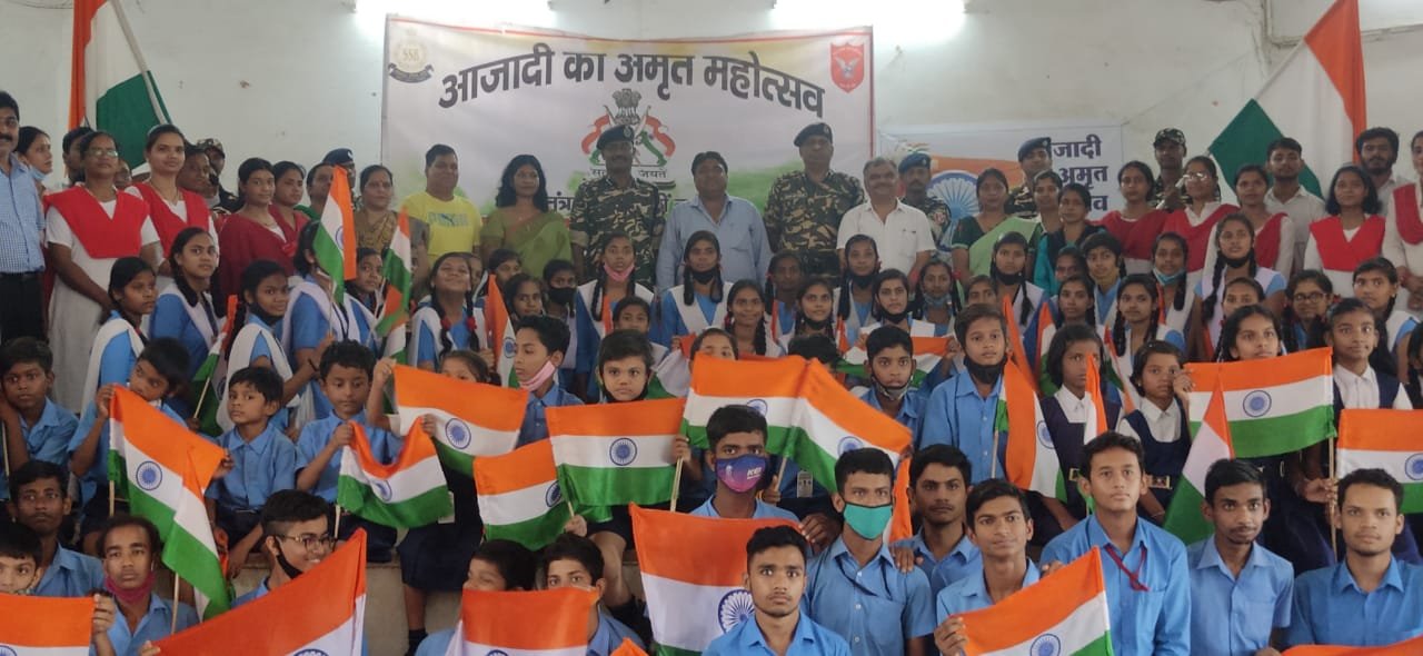 प्रयास श्रवण विकलांग संस्था में पहुंचा सशस्त्र सीमा बल, हर घर तिरंगा अभियान के तहत राष्ट्रध्वज फहराने बच्चों को किया प्रेरित