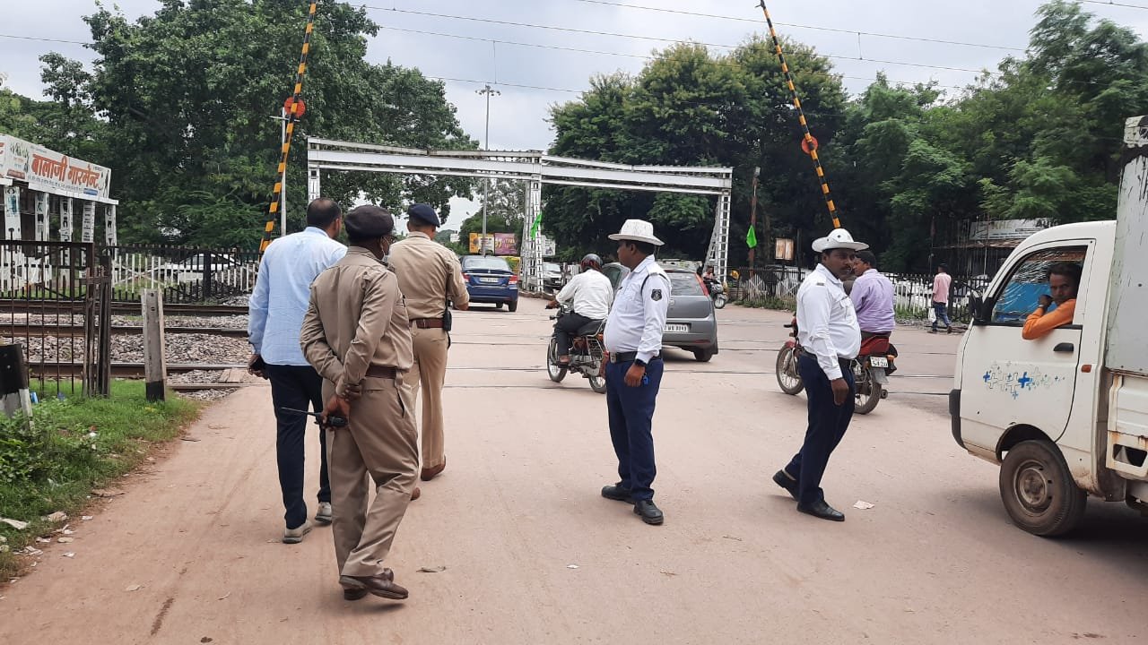 सुपेला रेल्वे क्रासिंग का आवागमन के लिए अब कभी भी भिलाईवासी नहीं कर सकेंगे प्रयोग, हमेशा के लिए 16 अगस्त से बंद सुपेला रेल्वे क्रासिंग का आवागमन के लिए अब कभी भी भिलाईवासी नहीं कर सकेंगे प्रयोग, हमेशा के लिए 16 अगस्त से बंद