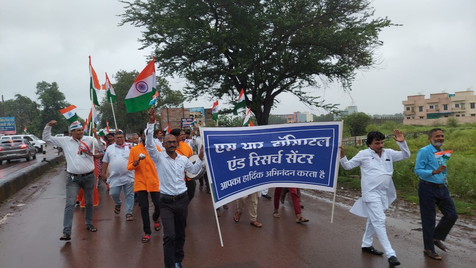 एस.आर.अस्पताल चिखली दुर्ग में मनाया गया आजादी का अमृत महोत्सव, डॉक्टर एवं मेडिकल स्टाफ ने मिलकर निकाली तिरंगा यात्रा