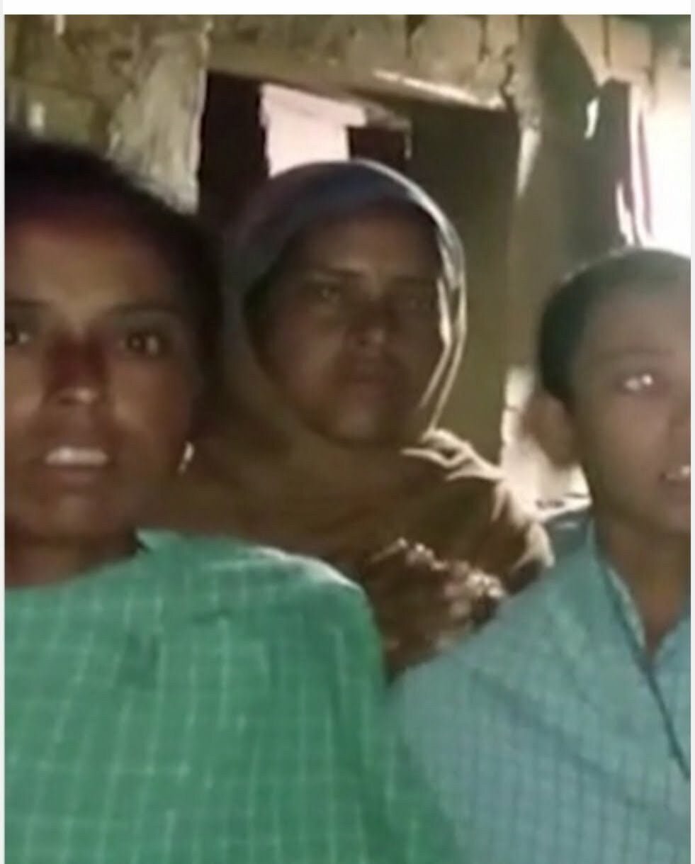 छत्तीसगढ़ के 3 मजदूर परिवार से 13 लोगों को जम्मू कश्मीर में बनाया गया बंधक, पीड़ितों ने वीडियो मैसेज भेज कर मांगी मदद, प्रशासन ने मजदूरों को छुड़वाने शुरू की कवायद