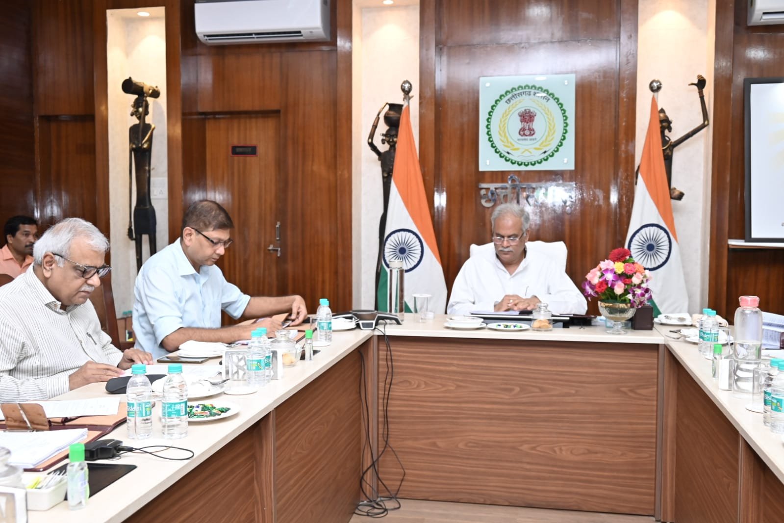 छत्तीसगढ़ में साढ़े 12 हजार शिक्षकों के पदों पर होगी भर्ती, कृषि भवन निर्माण के लिए नवा रायपुर में 3.14 एकड़ भूमि चिन्हांकित सहित राज्य कैबिनेट की बैठक में लिए गए अनेक निर्णय
