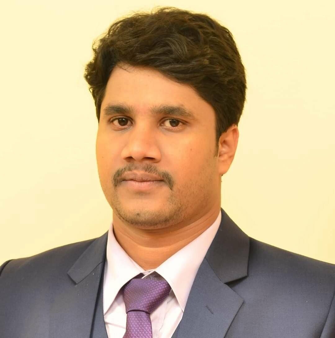 पड़ोसी डॉक्टर अंकल को देखकर मिली प्रेरणा, उनके के समान लोगों की सेवा करने का बनाया मन, पढ़िए ग्राम छुरा गरियाबंद के युवक की डॉक्टर बनने की सफलता की कहानी