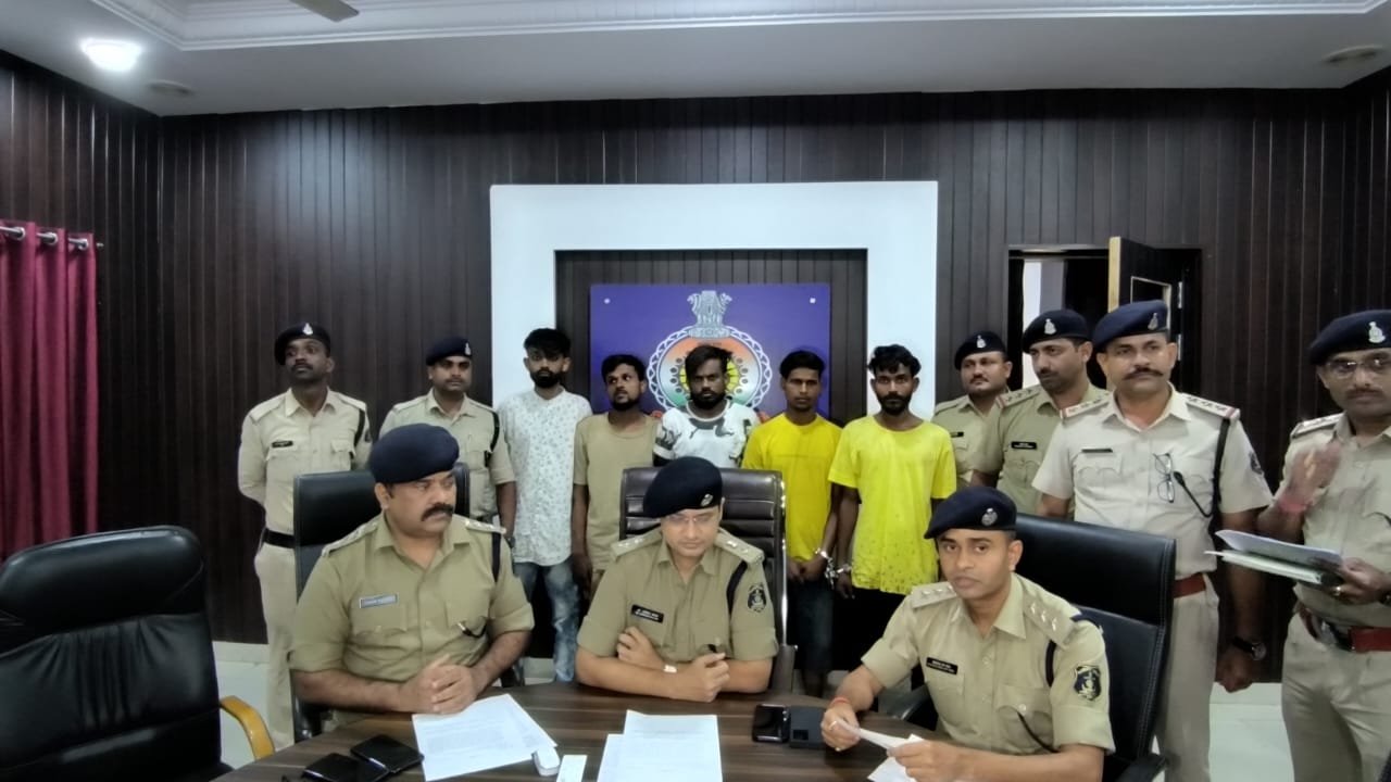 हैवी इंडस्ट्रियल एरिया में सुबह हुई हत्या के 6 आरोपियों को चंद घंटों में पुलिस ने किया गिरफ्तार