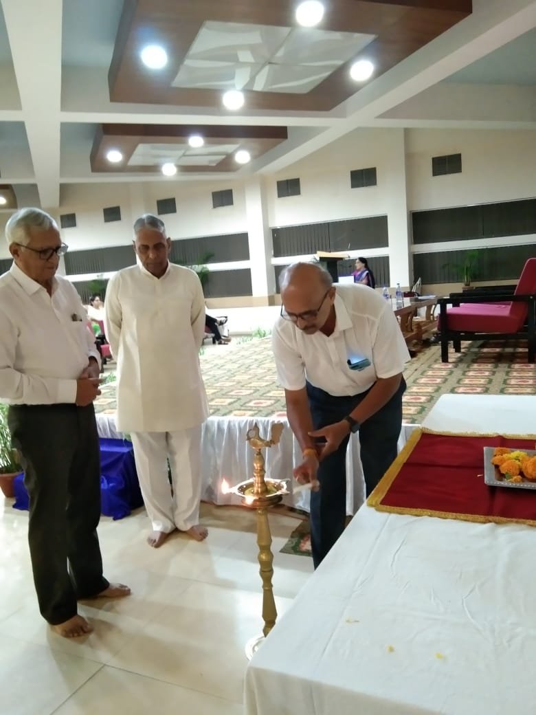 स्व का गौरव बढ़ाने वाले शब्दों का प्रयोग हमें बोलचाल व लेखन में करना चाहिए – डॉ सप्रे, आजादी के अमृत महोत्सव पर स्वाधीनता आंदोलन में स्व गौरव” विषय पर बौद्धिक व्याख्यान संपन्न स्व का गौरव बढ़ाने वाले शब्दों का प्रयोग हमें बोलचाल व लेखन में करना चाहिए – डॉ सप्रे, आजादी के अमृत महोत्सव पर स्वाधीनता आंदोलन में स्व गौरव” विषय पर बौद्धिक व्याख्यान संपन्न