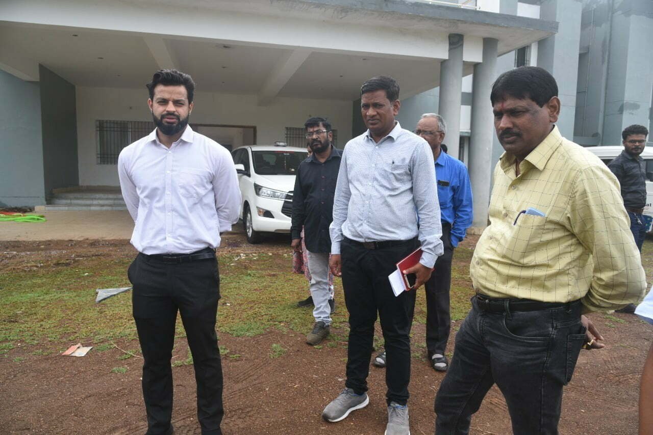 दुर्ग के पहले स्वामी आत्मानंद इंग्लिश मीडियम मॉडल कॉलेज का निर्माण कार्य पूर्णता की ओर, कलेक्टर ने किया निरीक्षण, बीएससी एवं बीकॉम की लगेगी कक्षाएं दुर्ग के पहले स्वामी आत्मानंद इंग्लिश मीडियम मॉडल कॉलेज का निर्माण कार्य पूर्णता की ओर, कलेक्टर ने किया निरीक्षण, बीएससी एवं बीकॉम की लगेगी कक्षाएं
