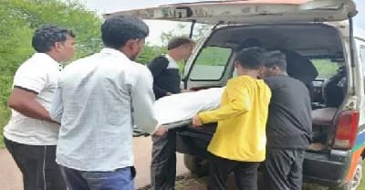 नर्सिंग छात्र ने लगाई फांसी, मामले की जाँच में जुटी पुलिस… नर्सिंग छात्र ने लगाई फांसी, मामले की जाँच में जुटी पुलिस…