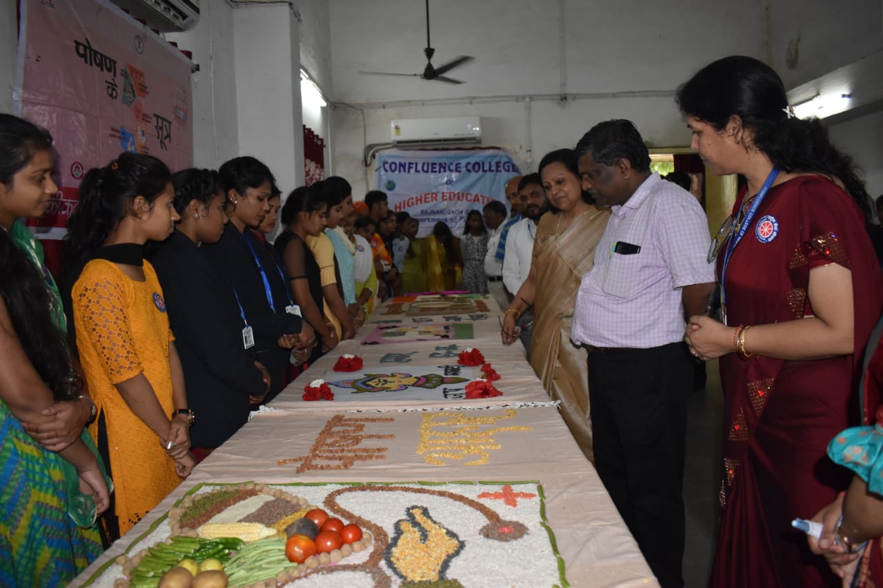 हेमचंद यादव विश्वविद्यालय, दुर्ग में राष्ट्रीय पोषण माह के अंतर्गत आहार एवं पोषण प्रदर्शनी आयोजित