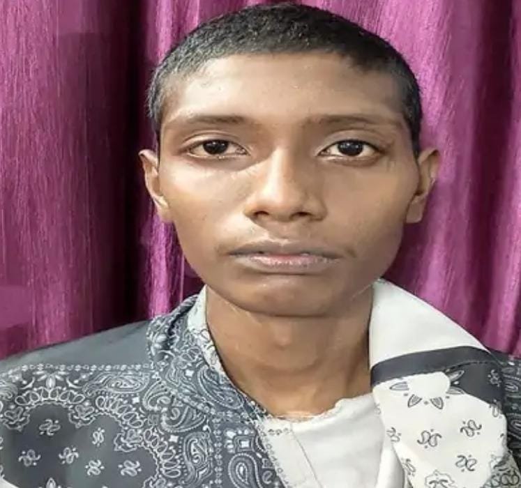 आधी रात मदद के लिए बुला युवक पर जानलेवा हमला करने वाली युवती समेत 3 गिरफ्तार, फरार मुख्य आरोपी की तलाश जारी आधी रात मदद के लिए बुला युवक पर जानलेवा हमला करने वाली युवती समेत 3 गिरफ्तार, फरार मुख्य आरोपी की तलाश जारी