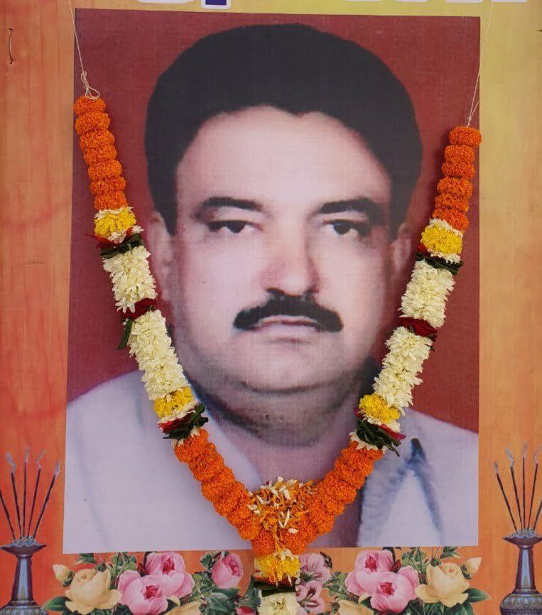 भिलाई ट्रक ट्रेलर ट्रांसपोर्ट एसोसिएशन के फाउंडर मेंबर स्व. सेठ वीरा की स्मृति पर एसोसिएशन यूनियन के सभी ड्राइवर, हेल्पर, मैकेनिक, सुपरवाइजर की कन्याओं के विवाह पर देगा 25 हजार भिलाई ट्रक ट्रेलर ट्रांसपोर्ट एसोसिएशन के फाउंडर मेंबर स्व. सेठ वीरा की स्मृति पर एसोसिएशन यूनियन के सभी ड्राइवर, हेल्पर, मैकेनिक, सुपरवाइजर की कन्याओं के विवाह पर देगा 25 हजार