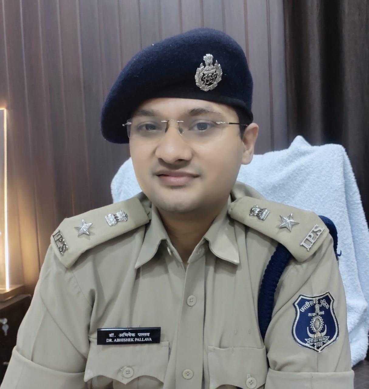 पत्ते और शाखाएँ तोड़ रहे हैं, तना हाथ लगते ही जड़ सहित उखाड़ फेंकेगे “आनलाईन बेटिंग” – एसपी डाॅ. अभिषेक पल्लव पत्ते और शाखाएँ तोड़ रहे हैं, तना हाथ लगते ही जड़ सहित उखाड़ फेंकेगे “आनलाईन बेटिंग” – एसपी डाॅ. अभिषेक पल्लव