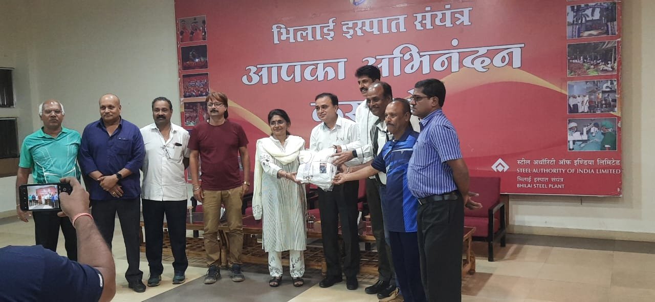 समर कैंप में नवोदित खिलाड़ियों को प्रशिक्षित करने वाले विभूतियों का बीएसपी प्रबंधन ने किया सम्मान समर कैंप में नवोदित खिलाड़ियों को प्रशिक्षित करने वाले विभूतियों का बीएसपी प्रबंधन ने किया सम्मान