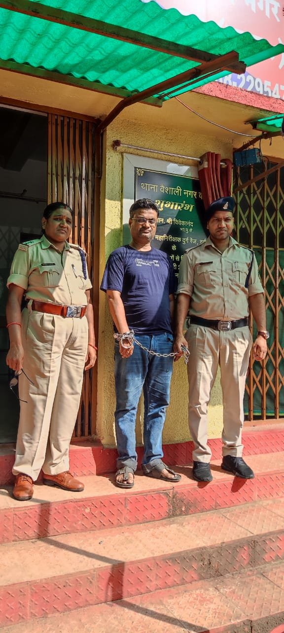 मुक बधिर किशोरी से 2 वर्ष तक उसका अंकल करता रहा बलात्कार, रिपोर्ट पर वैशाली नगर पुलिस ने किया गिरफ्तार मुक बधिर किशोरी से 2 वर्ष तक उसका अंकल करता रहा बलात्कार, रिपोर्ट पर वैशाली नगर पुलिस ने किया गिरफ्तार
