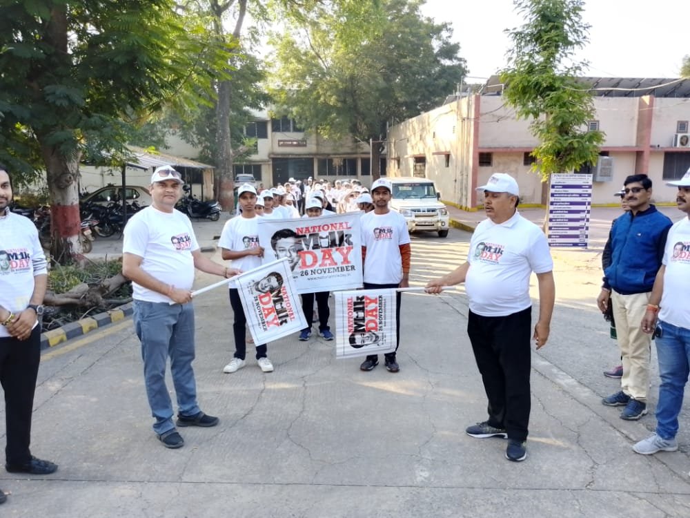 दुग्ध विज्ञान एवं खाद्य प्रौद्योगिकी महाविद्यालय रायपुर में मनाया गया नेशनल मिल्क डे, निकाली गई रैली